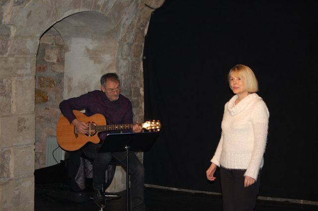 MC Michael Jones J2 (16) MC Michael Jones J2 (16)